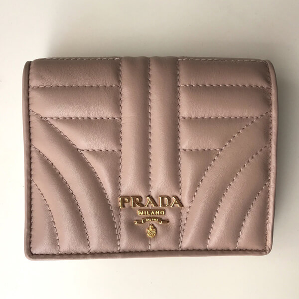 2019新作素敵《PRADA プラダスーパーコピー》ソフトカーフ コンパクト財布 CAMMEO